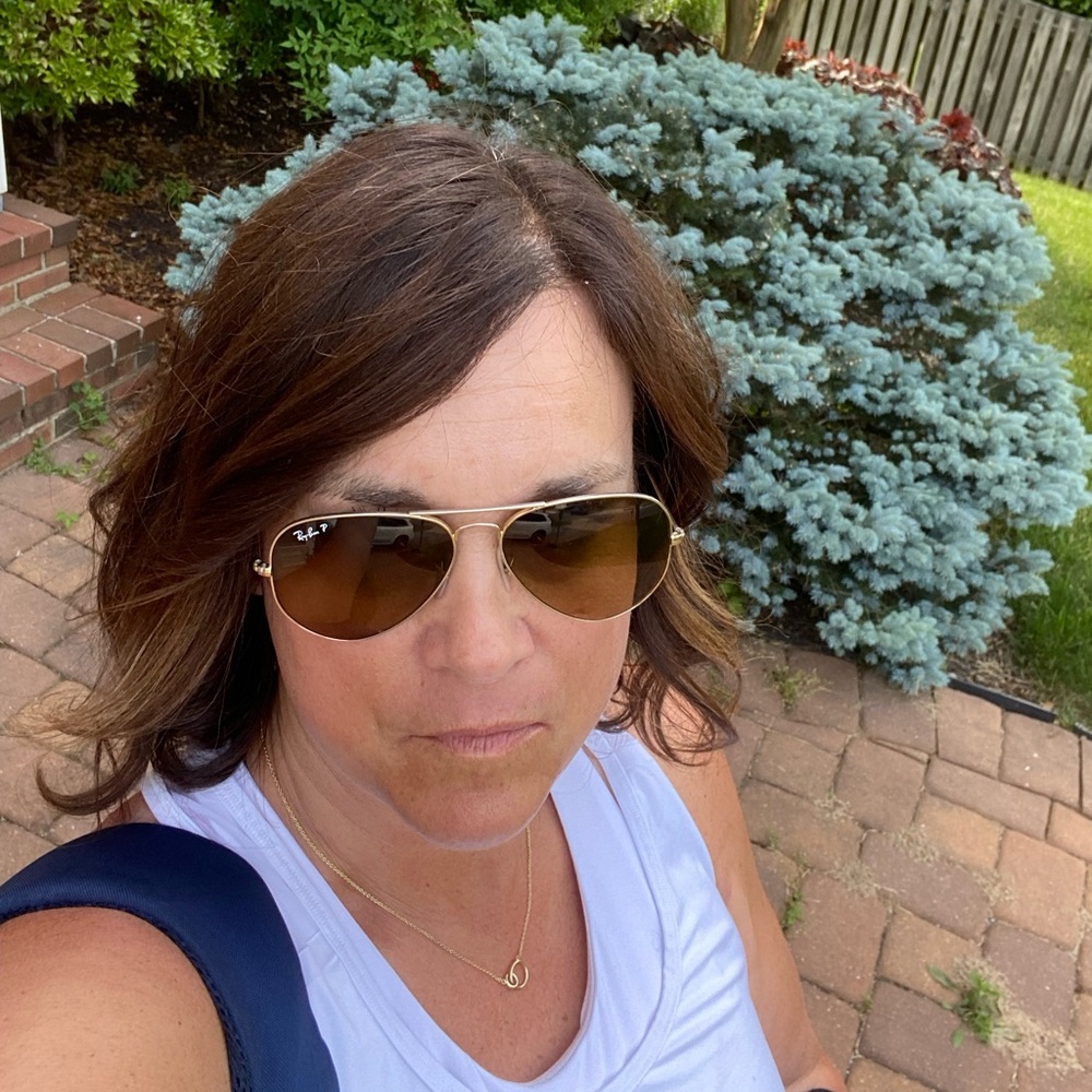 Meet your Posher, Lee